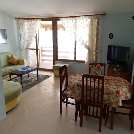 Seaside Apartman *